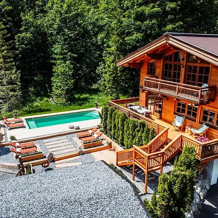 In Kitzbuehel Alps Near Slopes Chalet Waidring